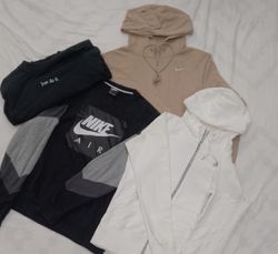 ZA0009 Nike フーディ/ スウェットシャツ