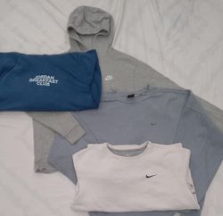 CRZ0007 Vintage Nike Hoodie & Sweatshirt