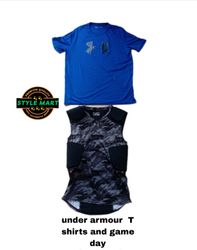 メンズアンダーアーマーTシャツSとゲームデーアーマー