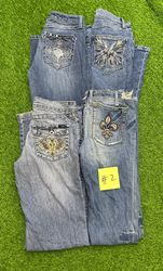 Y2K woman’s flared jeans