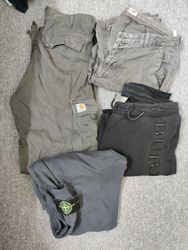 Pantaloni e pantaloni corti di marca