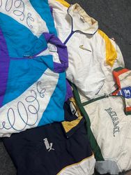 Markenwindjacke