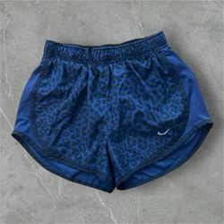 Vêtements pour femmes de marques mixtes