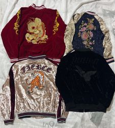 Stickerei Samtjacke