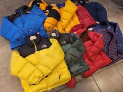 As jaquetas puffers The North Face 700,800