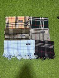Écharpes Burberry de marque 033