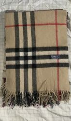 Burberry scarve