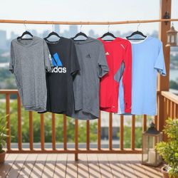 AV-0127 Adidas T-Shirts