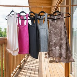 AV-0125 Lululemon Tank Tops