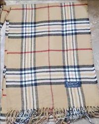 Burberry scarve