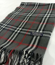 Supreme vintage Burberry scarve