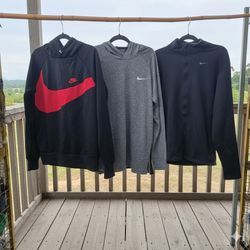 AV-0147 Nike Pullovers