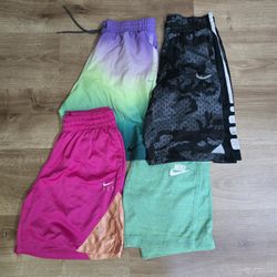 AV-0150 Nike Shorts