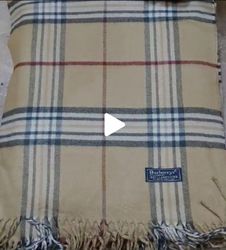Burberry scarve