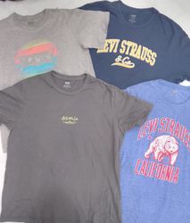 ZV0354  Levi's t shirt