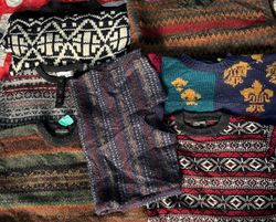 wollbedruckter Pullover