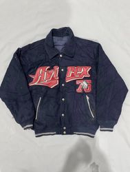 Vestes de marques mélangées