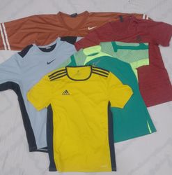 CRZ0474 Vintage Mixed Brands Sports Essentials T-S..
