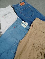 #172 Men Levi's Cargo Shorts