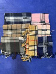 Branded Burberry scarves N10
