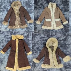 Manteaux en daim vintage avec bordure en fausse fo..