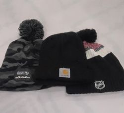 ZV0526 Branded Beanie Bundle