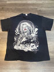 619 | Vintage Style Black Printed T-Shirt