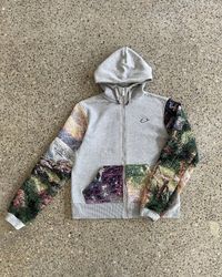 Moletom Nike com manga de tapeçaria reciclada