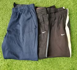 Calças de treino Nike clássicas premium