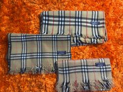 Solo sciarpe di colore beige