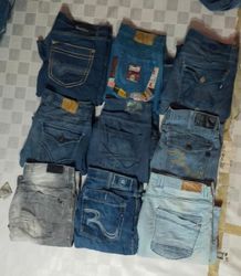 ROCK AND REPUBLIC UND ANDERE MIX-MARKEN BAGGY JEAN..