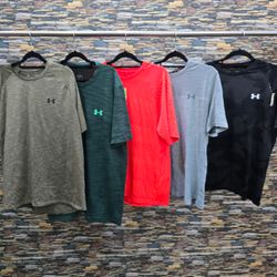 AV-0235 Under Armour T-Shirt a Maniche Corte