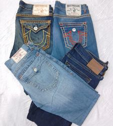CR5469 Vintage True Religion Men’s Jeans Bundle