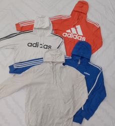 CRZ0690 Vintage Adidas Hoodie