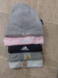 カーハート プーマ アディダス ナイキ ビーニー