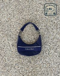 Bolsa de Ombro Calvin Klein Reciclada