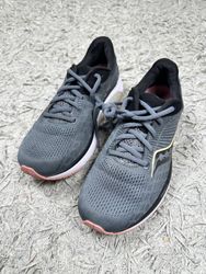 VINTAGE BRANDED SHOES BUNDLE 2