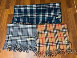 Longs écharpes Burberry