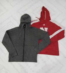 ZV0744 Adidas トラックフーディ