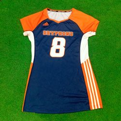 アディダススポーツTシャツ