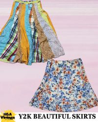 Y2Kスタイルのスカート