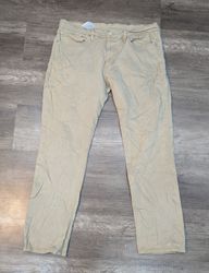 915 - Vintage Style Wrangler & Levi's Jeans