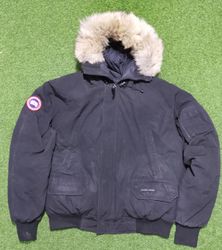 カナダグース パファージャケット