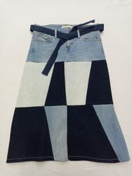 CR812 La jupe midi en denim indigo géométrique rec..