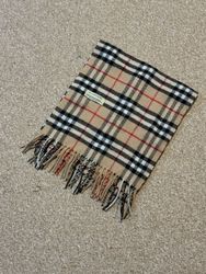 Écharpes beige Burberry