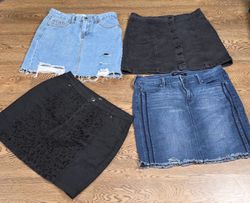 Gonne mini in denim alla moda