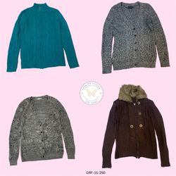 Modern Knit Sweater with Zipper Closure – Clean, M..