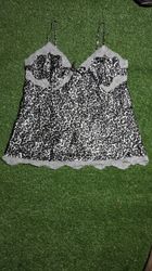 Camisetas de alça feminina em excelente estado e p..