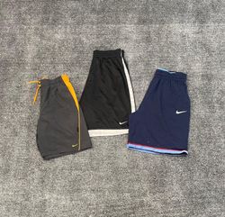 Shorts Nike -e3 (01/12/25)