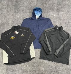 Nike track jackets - r (02/12)